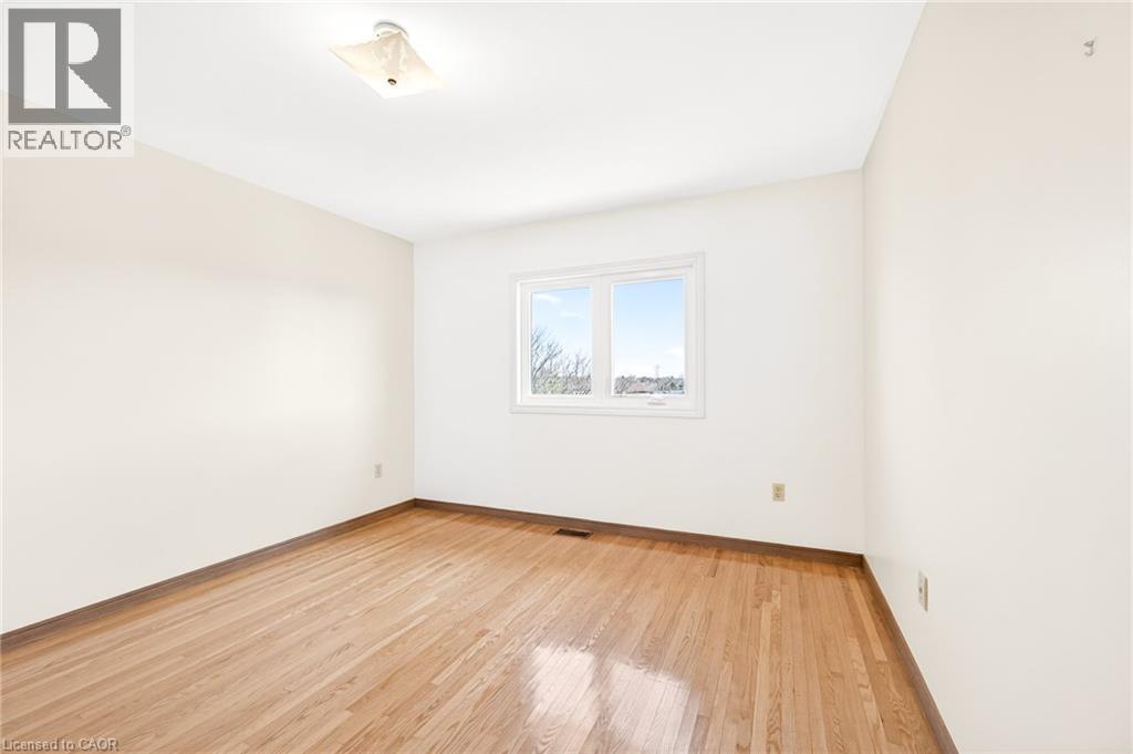 27 Trieste Place, Hamilton, ON - Indoor Photo Showing Other Room