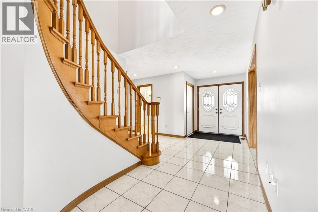 27 Trieste Place, Hamilton, ON - Indoor Photo Showing Other Room