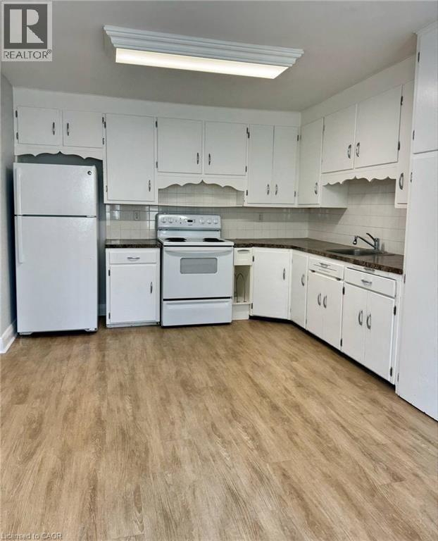 52 Walter Street, Kitchener, ON - Indoor Photo Showing Kitchen