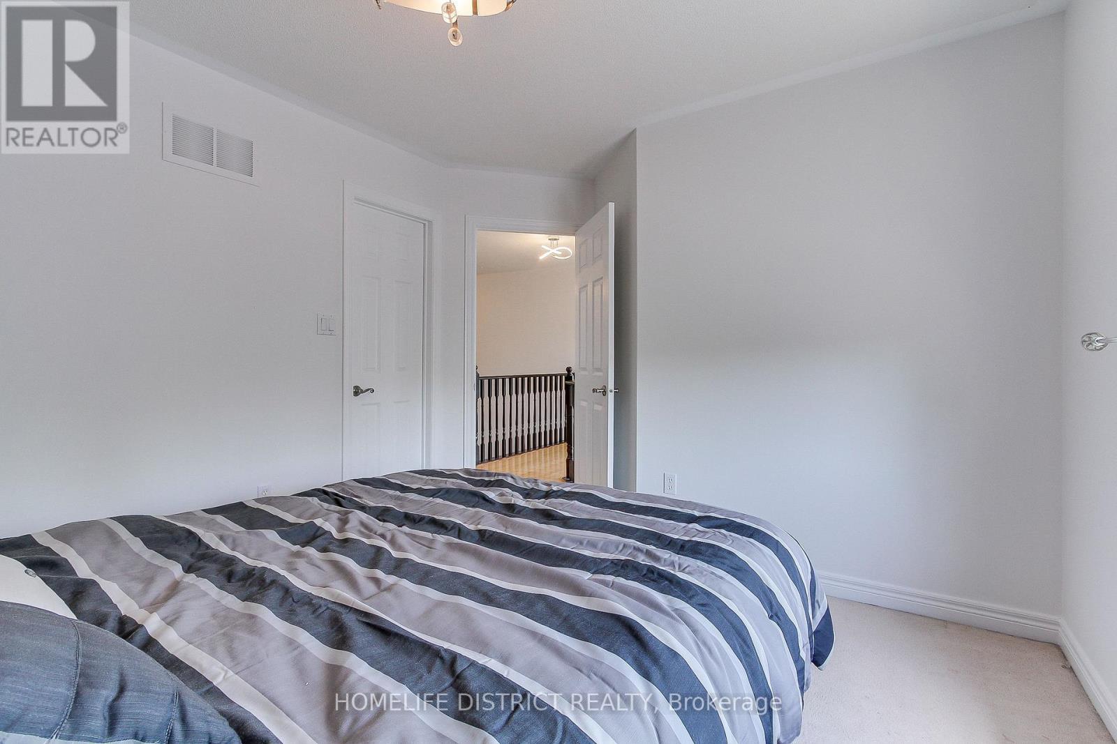 847 Greenleaf Gate, Oshawa, ON - Indoor Photo Showing Bedroom