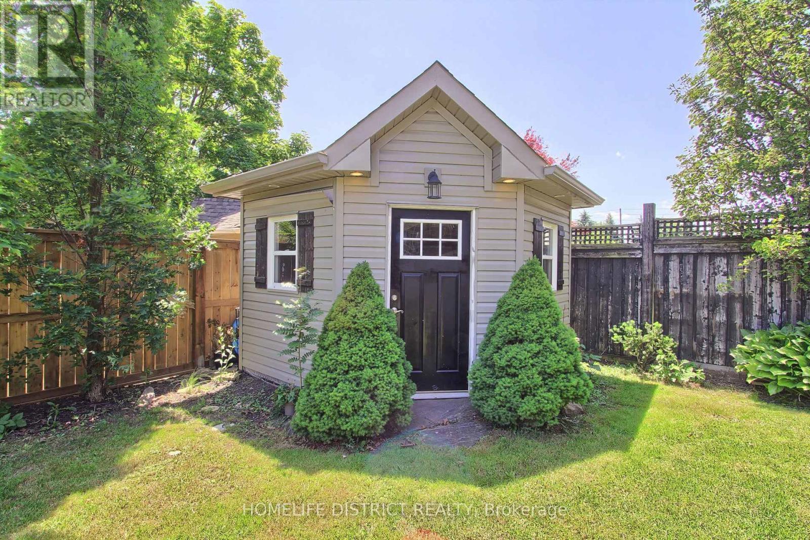 847 Greenleaf Gate, Oshawa, ON - Outdoor