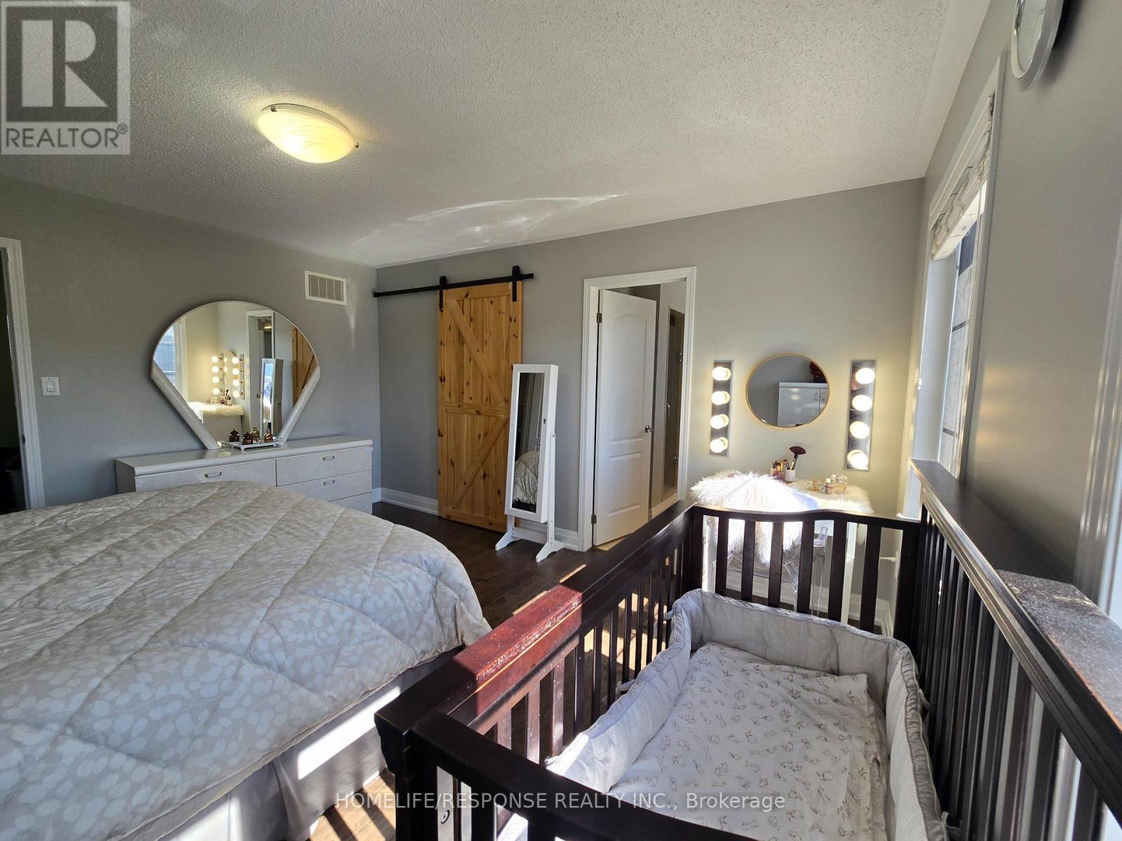 635 Scott Boulevard, Milton, ON - Indoor Photo Showing Bedroom