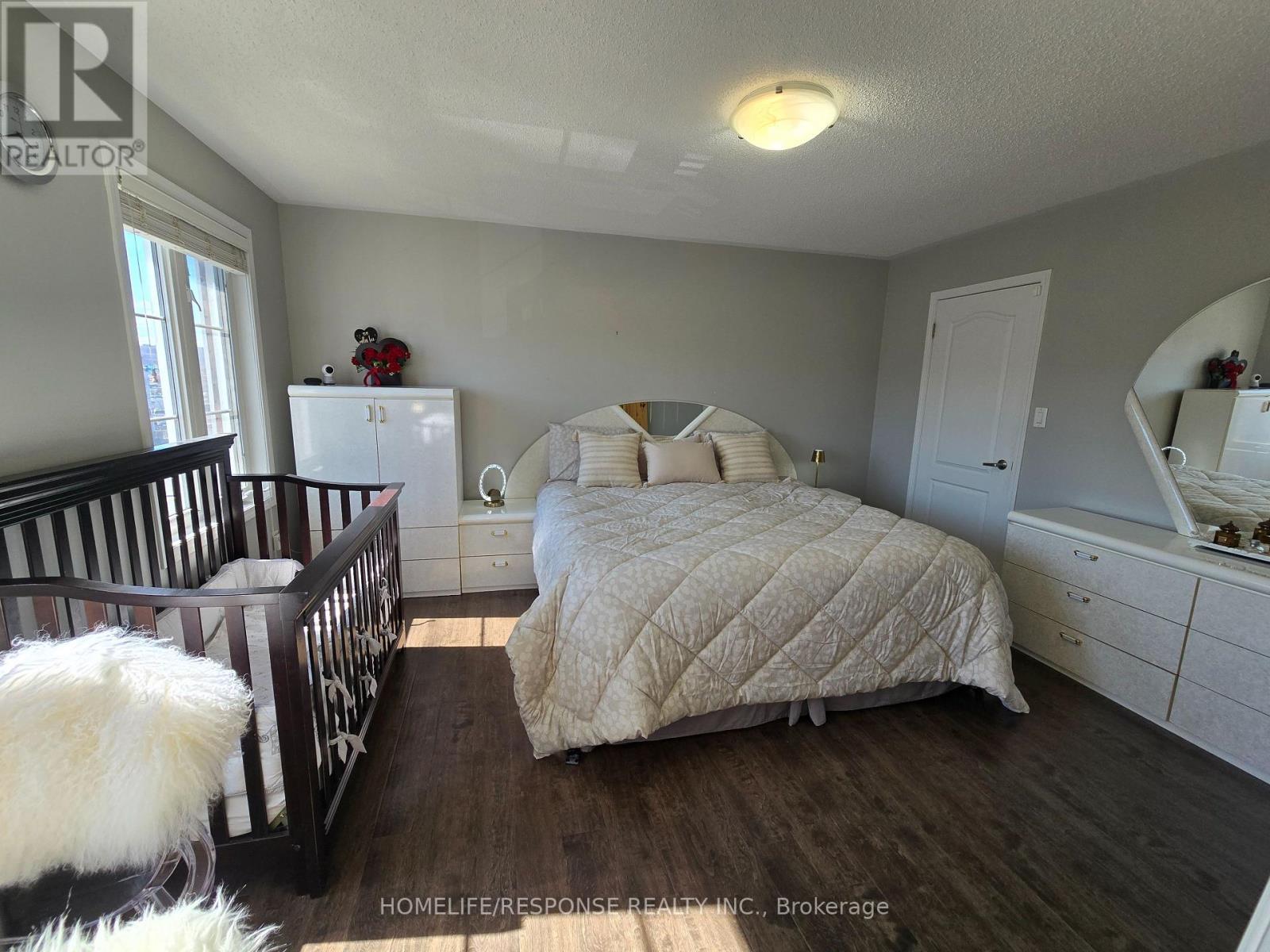 635 Scott Boulevard, Milton, ON - Indoor Photo Showing Bedroom