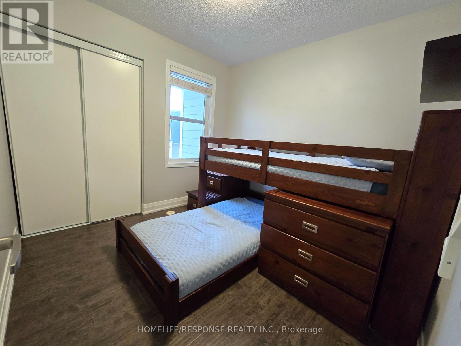 635 Scott Boulevard, Milton, ON - Indoor Photo Showing Bedroom