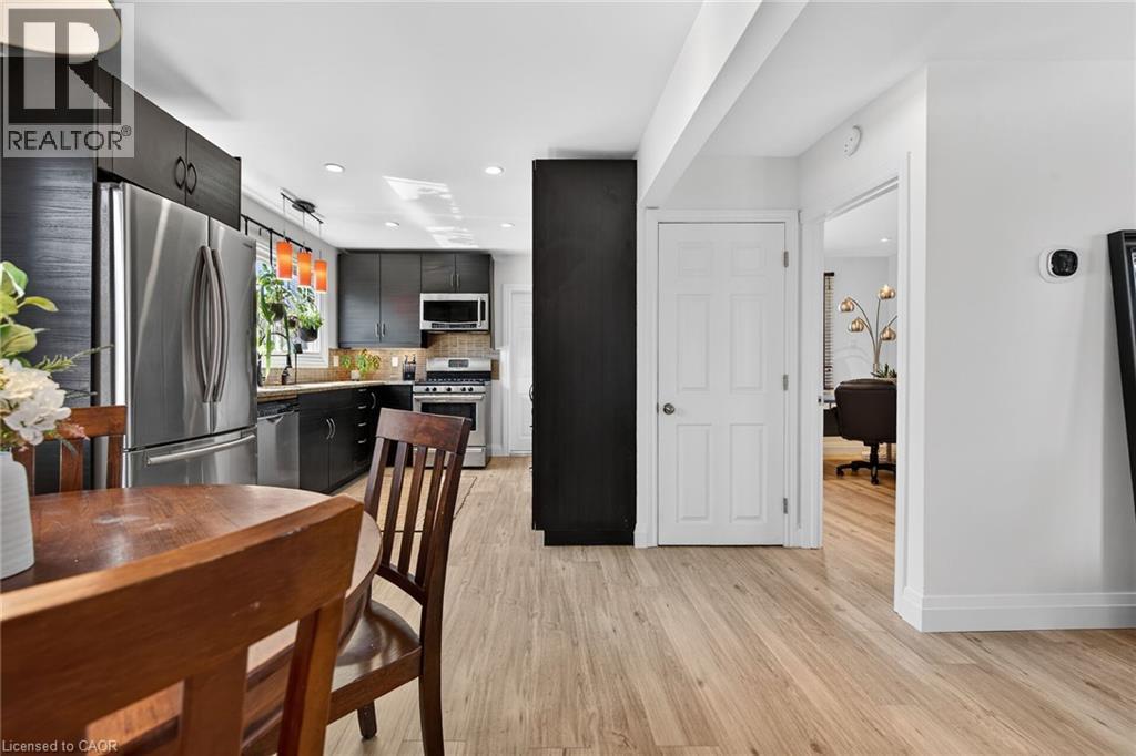 Bedroom with baseboards and light wood finished floors - 844 Upper Wellington Street, Hamilton, ON - Indoor Photo Showing Bedroom