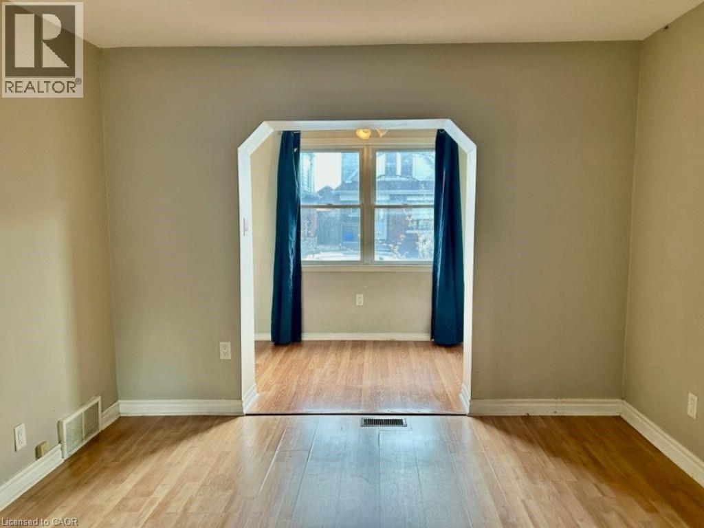 153 Cameron Avenue N, Hamilton, ON - Indoor Photo Showing Other Room