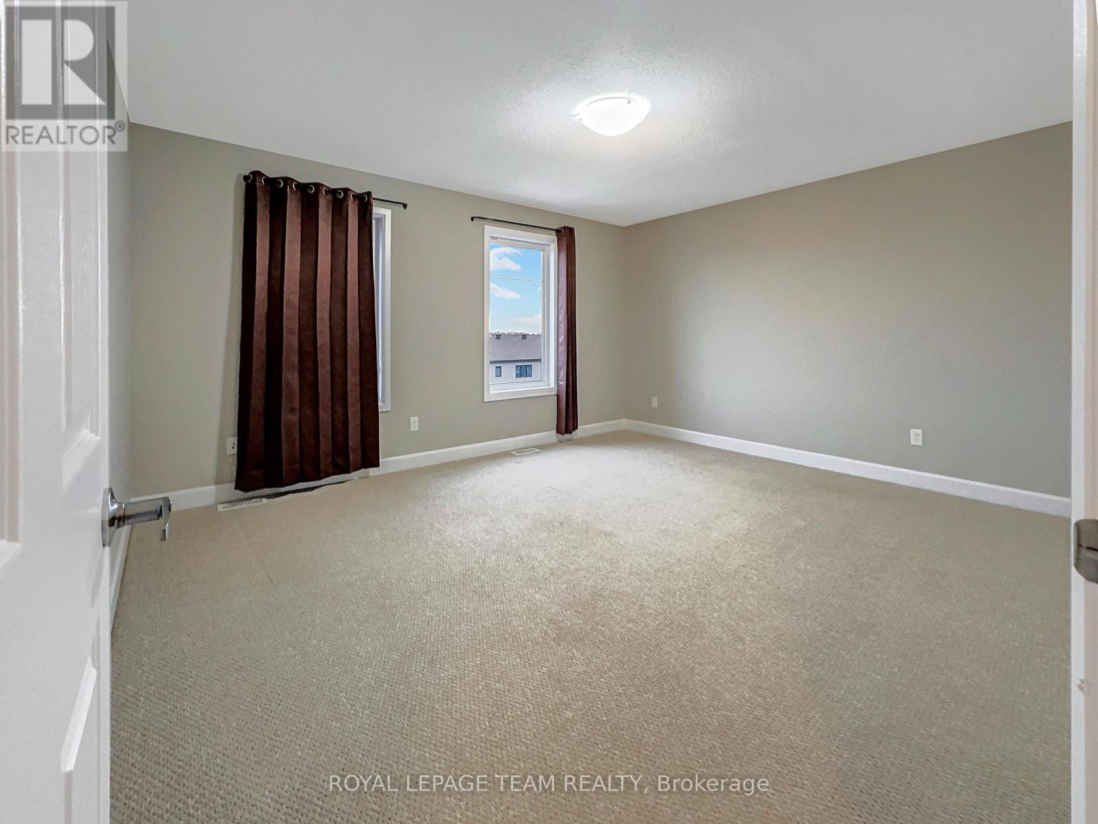 36 Affinity Private, Ottawa, ON - Indoor Photo Showing Other Room