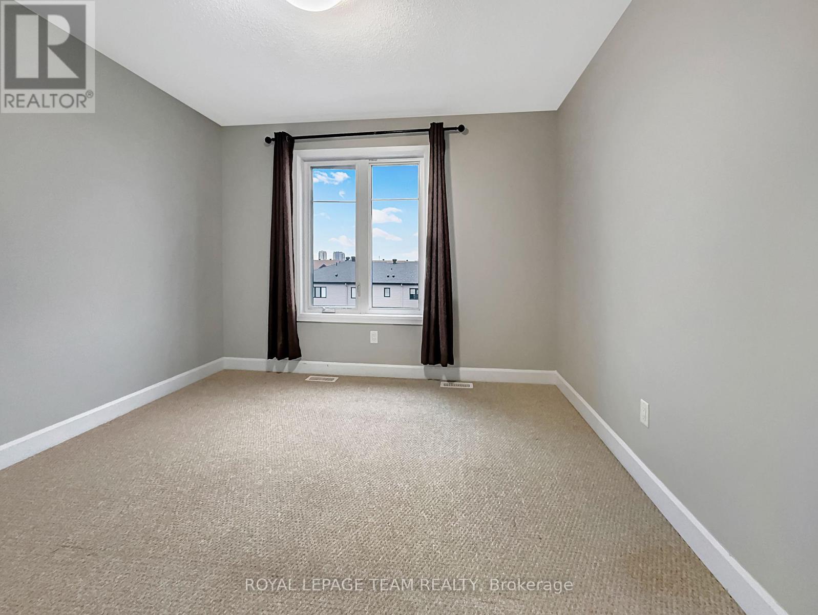 36 Affinity Private, Ottawa, ON - Indoor Photo Showing Other Room