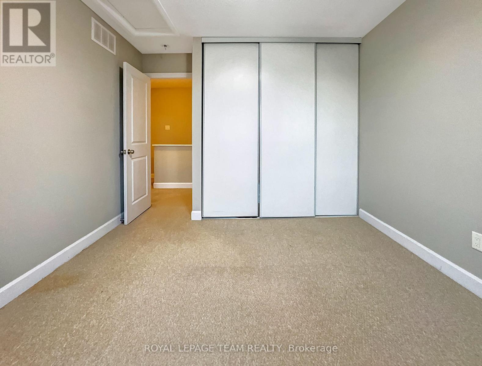 36 Affinity Private, Ottawa, ON - Indoor Photo Showing Other Room