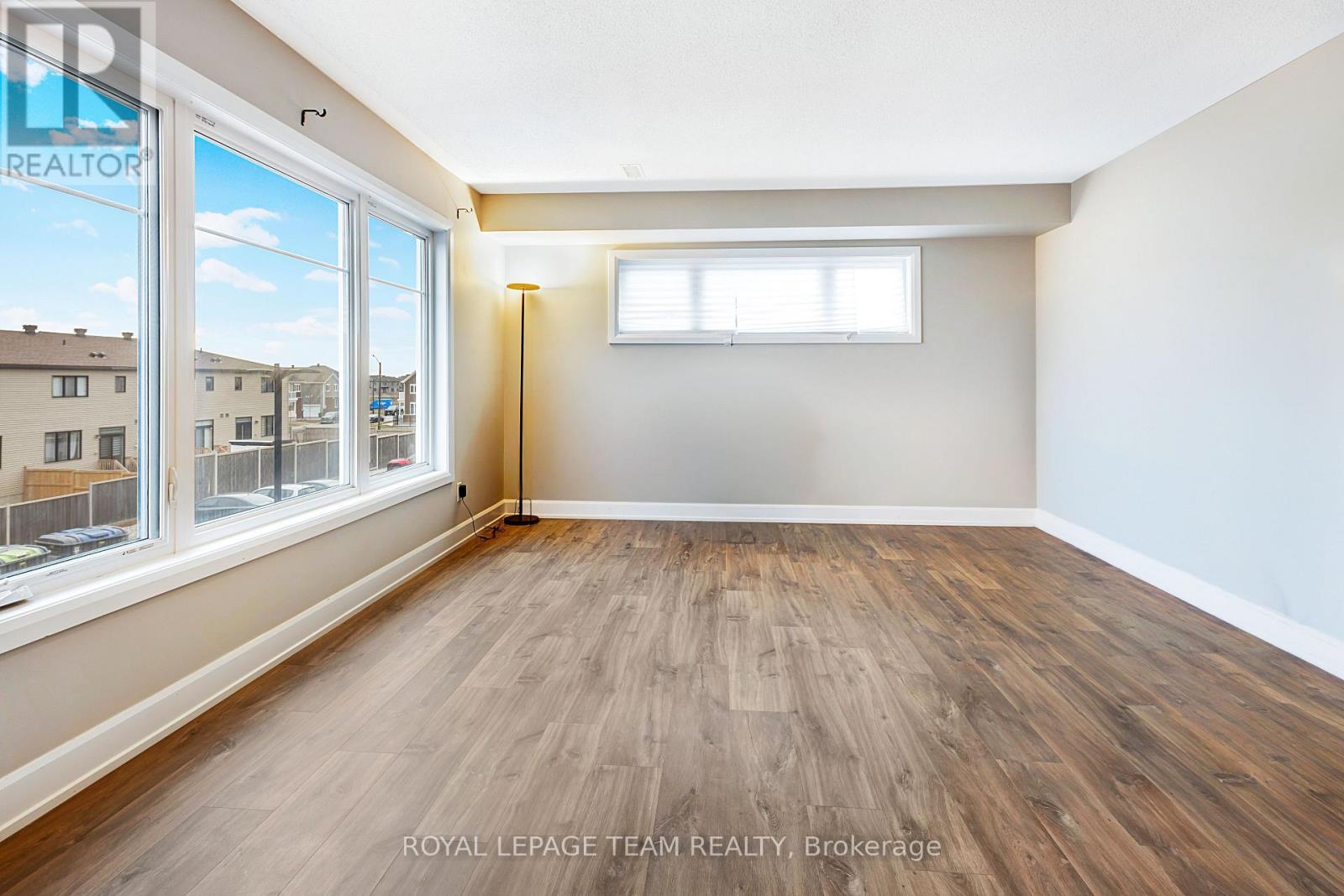 36 Affinity Private, Ottawa, ON - Indoor Photo Showing Other Room