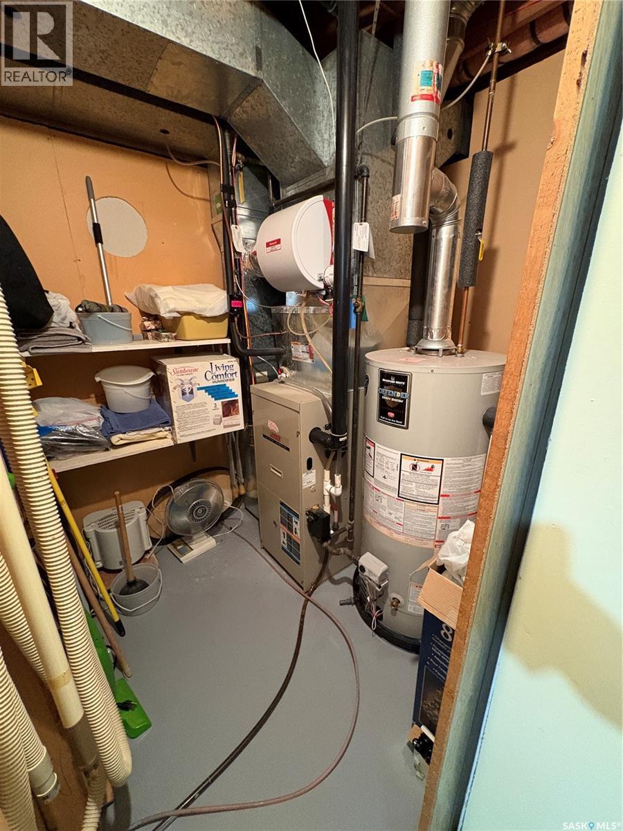 109 Road Avenue, Langenburg, SK - Indoor Photo Showing Basement