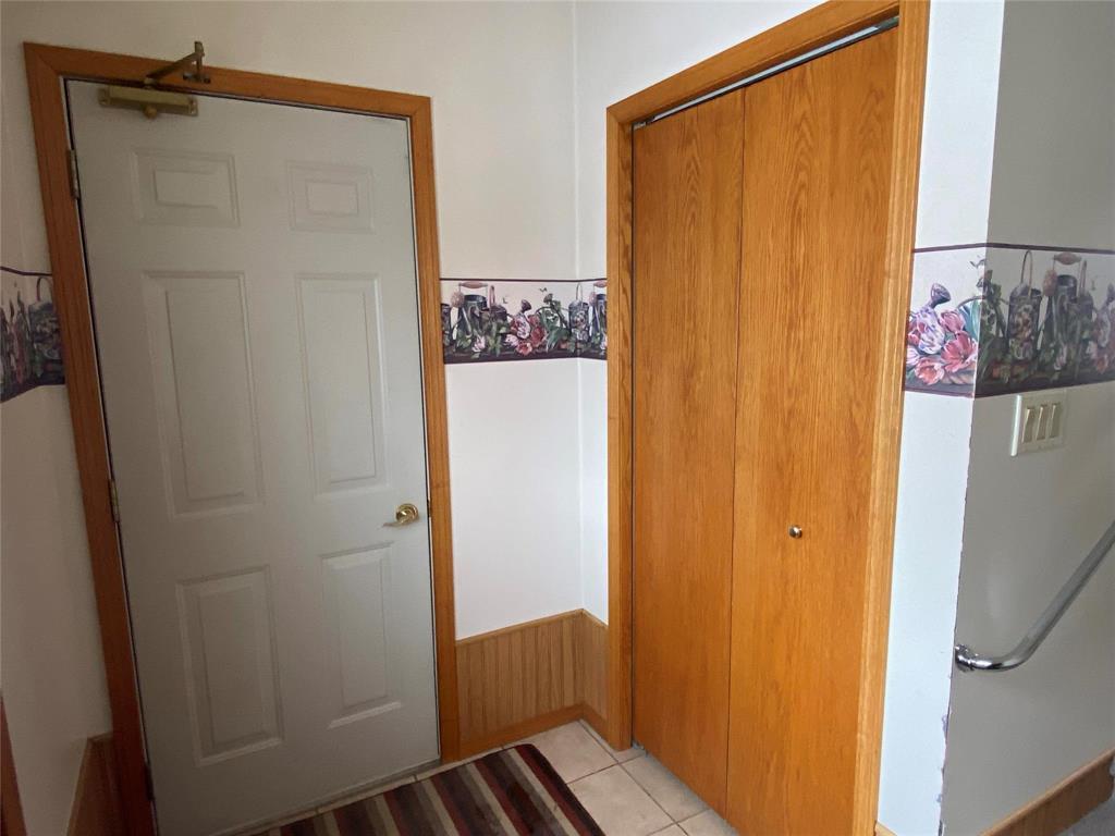 142 Mound Avenue, Pilot Mound, MB - Indoor Photo Showing Other Room