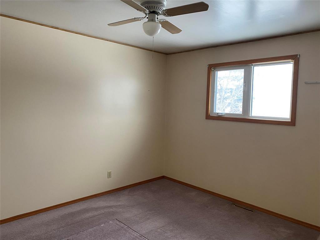 142 Mound Avenue, Pilot Mound, MB - Indoor Photo Showing Other Room