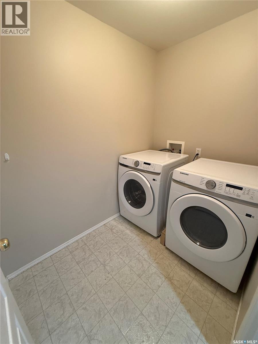 32 809 Kristjanson Road, Saskatoon, SK - Indoor Photo Showing Laundry Room