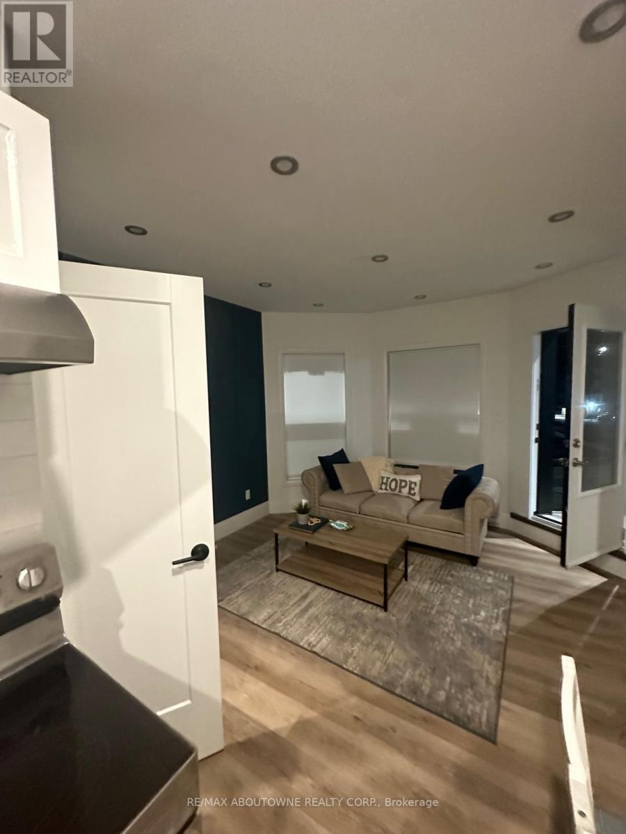 66 Wellington Street S, Hamilton, ON - Indoor