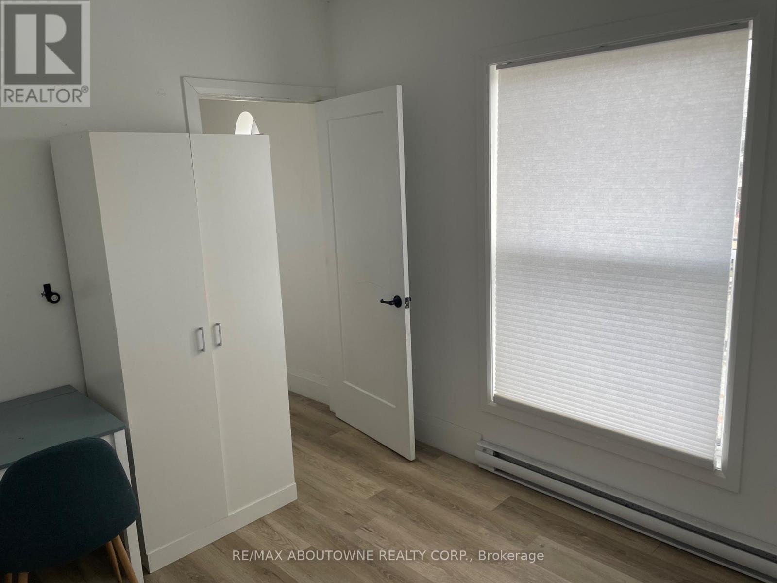 66 Wellington Street S, Hamilton, ON - Indoor Photo Showing Other Room