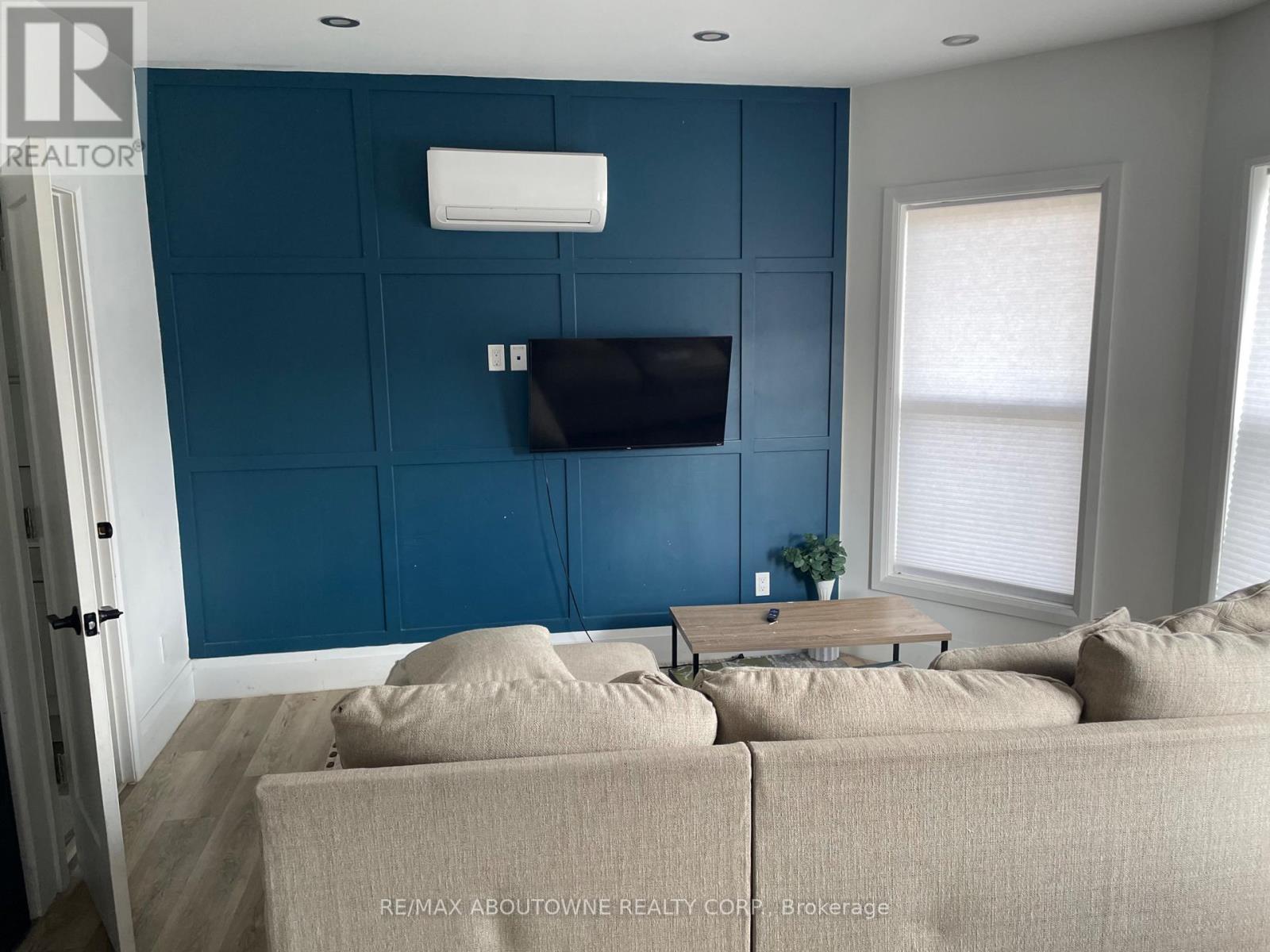 66 Wellington Street S, Hamilton, ON - Indoor