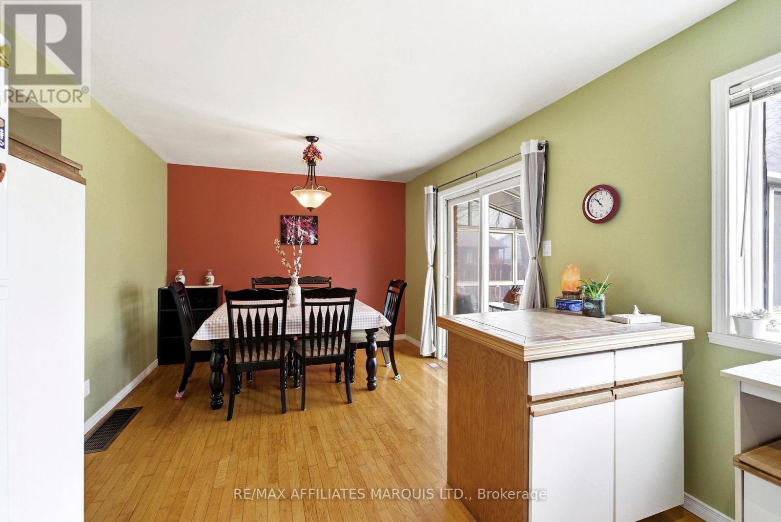 672 Champlain Drive, Cornwall, ON - Indoor Photo Showing Dining Room