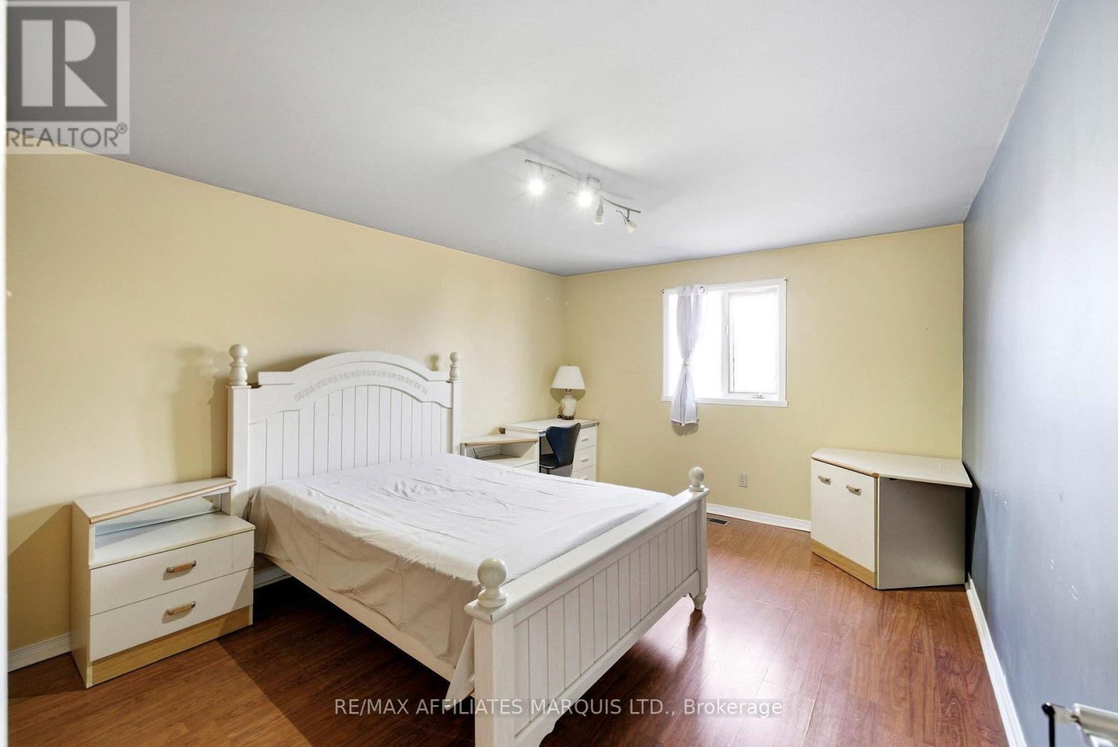 672 Champlain Drive, Cornwall, ON - Indoor Photo Showing Bedroom