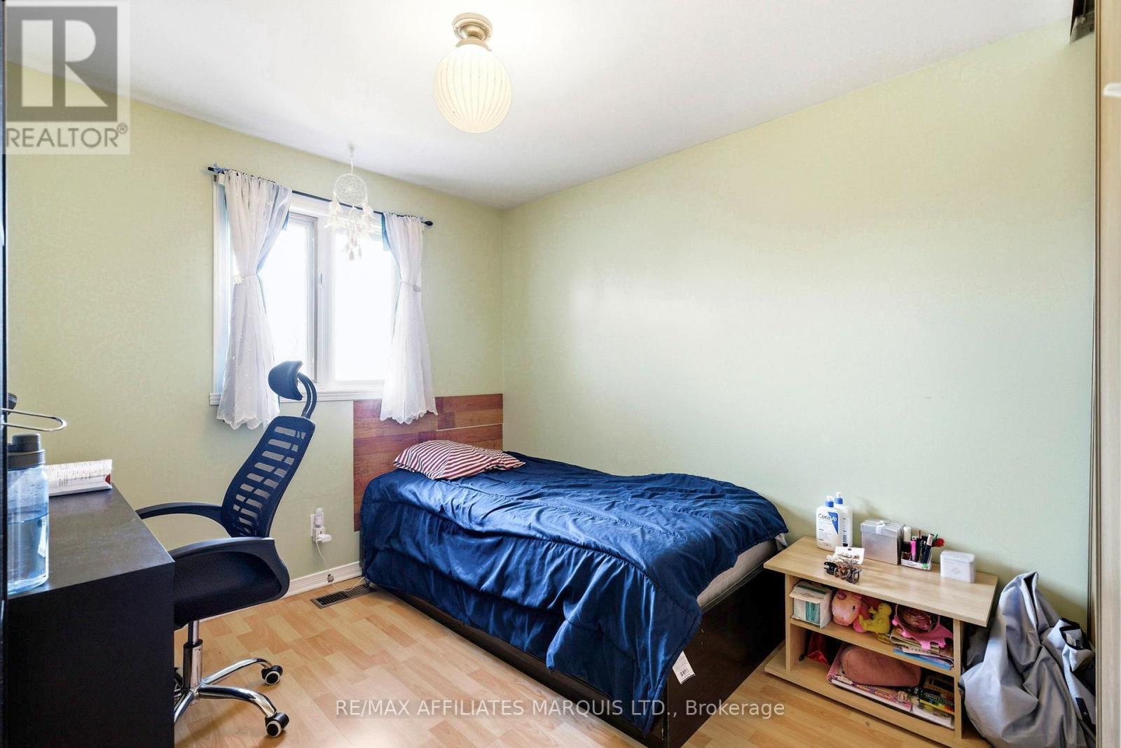 672 Champlain Drive, Cornwall, ON - Indoor Photo Showing Bedroom