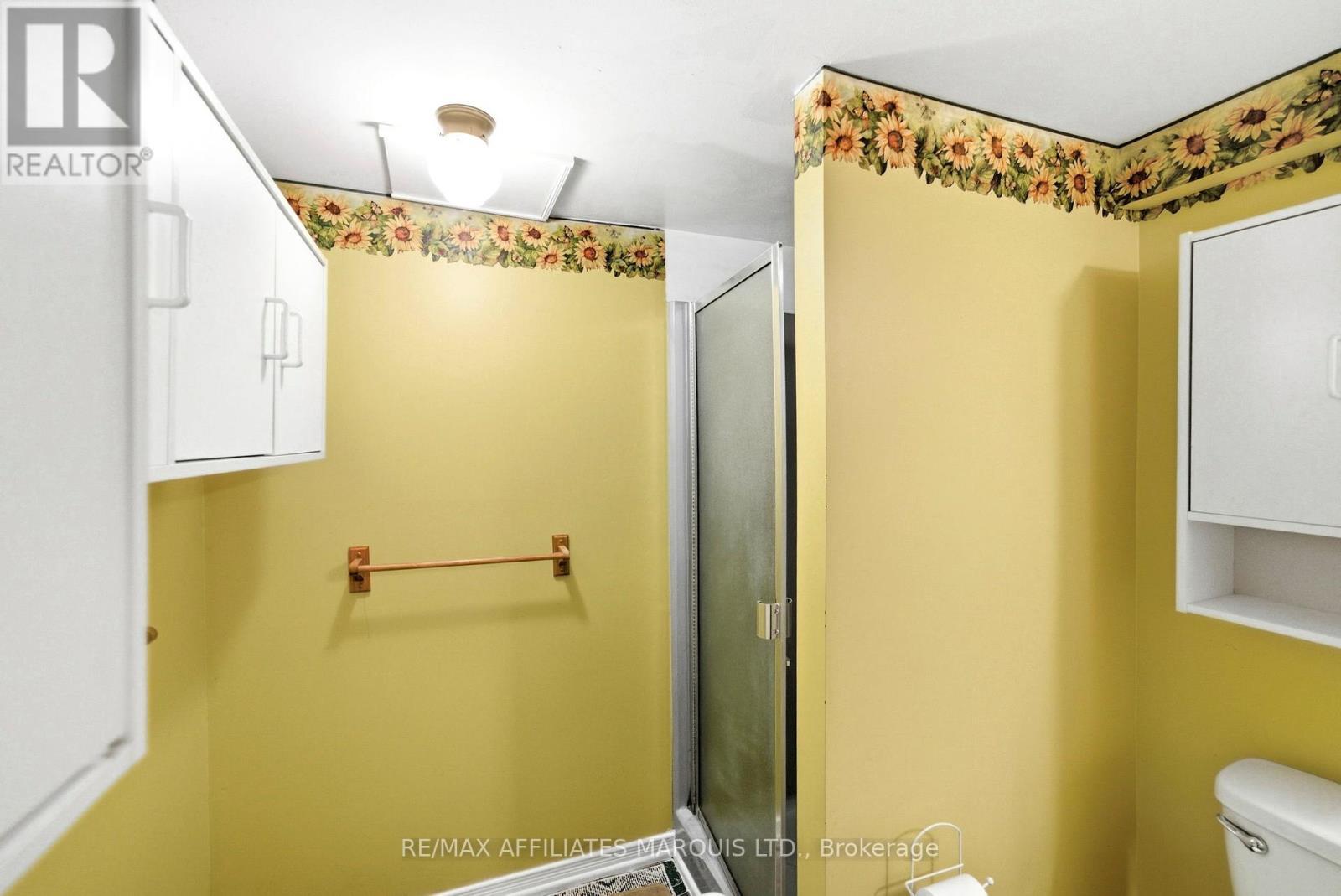 672 Champlain Drive, Cornwall, ON - Indoor Photo Showing Bathroom