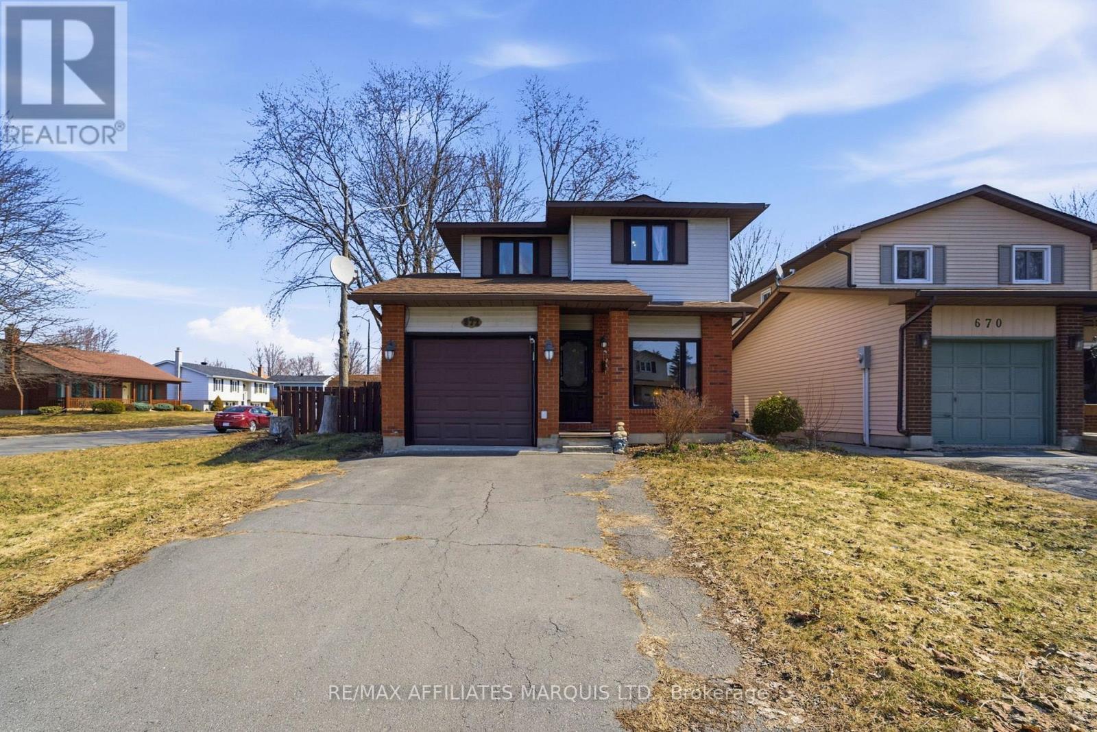 672 Champlain Drive, Cornwall, ON - Outdoor With Facade