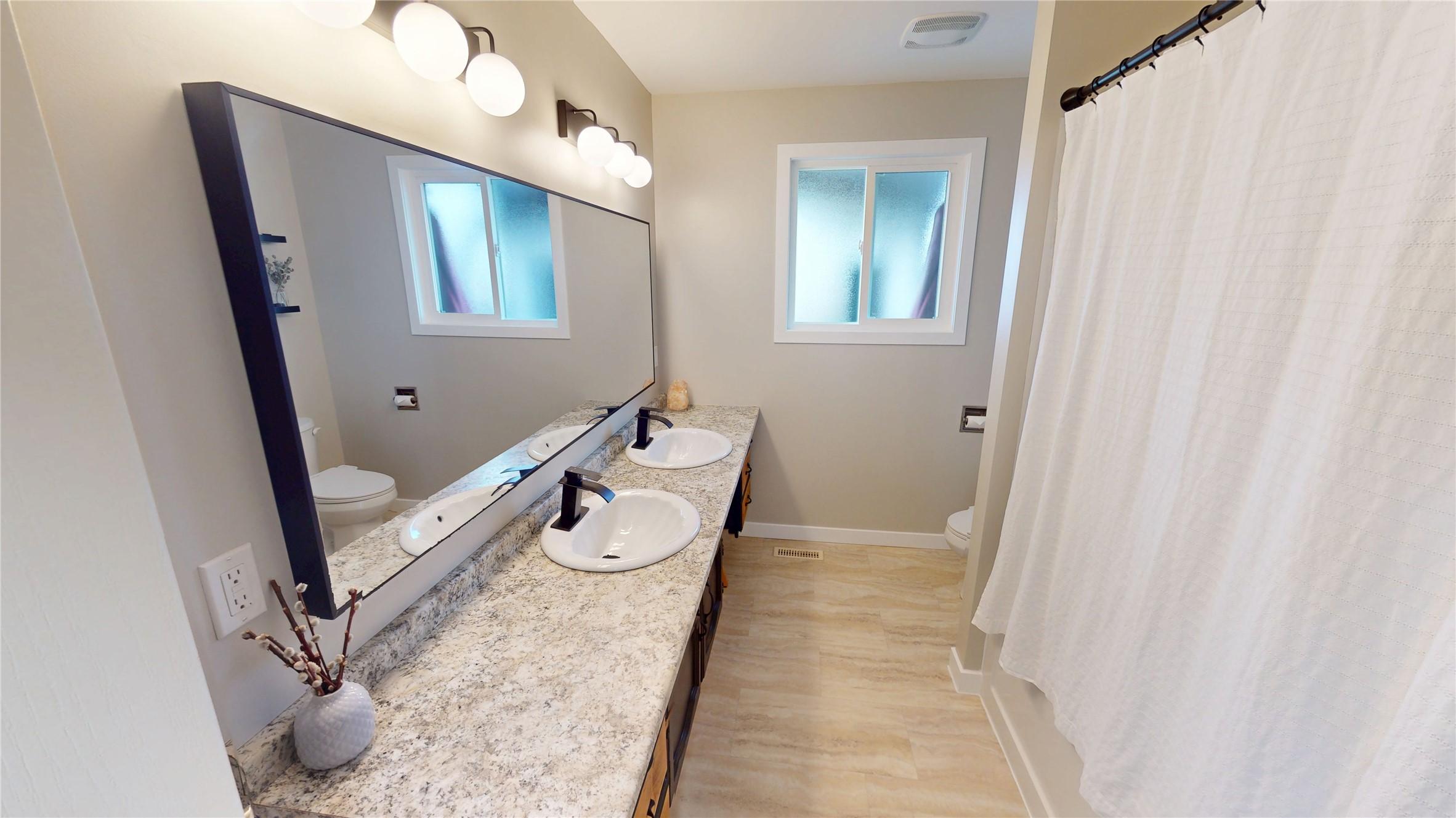 2620 3Rd Street, Cranbrook, BC - Indoor