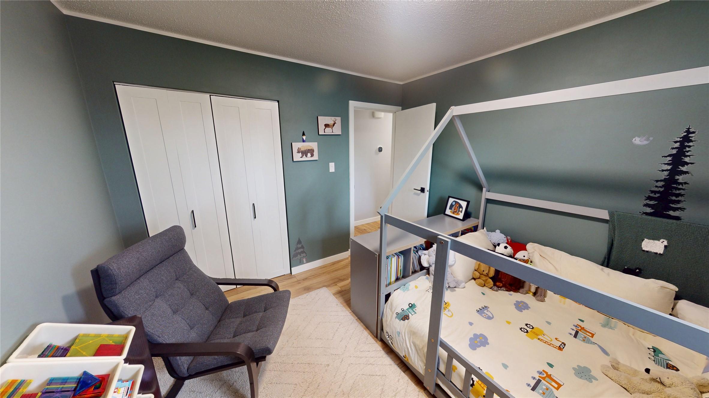 2620 3Rd Street, Cranbrook, BC - Indoor Photo Showing Bedroom