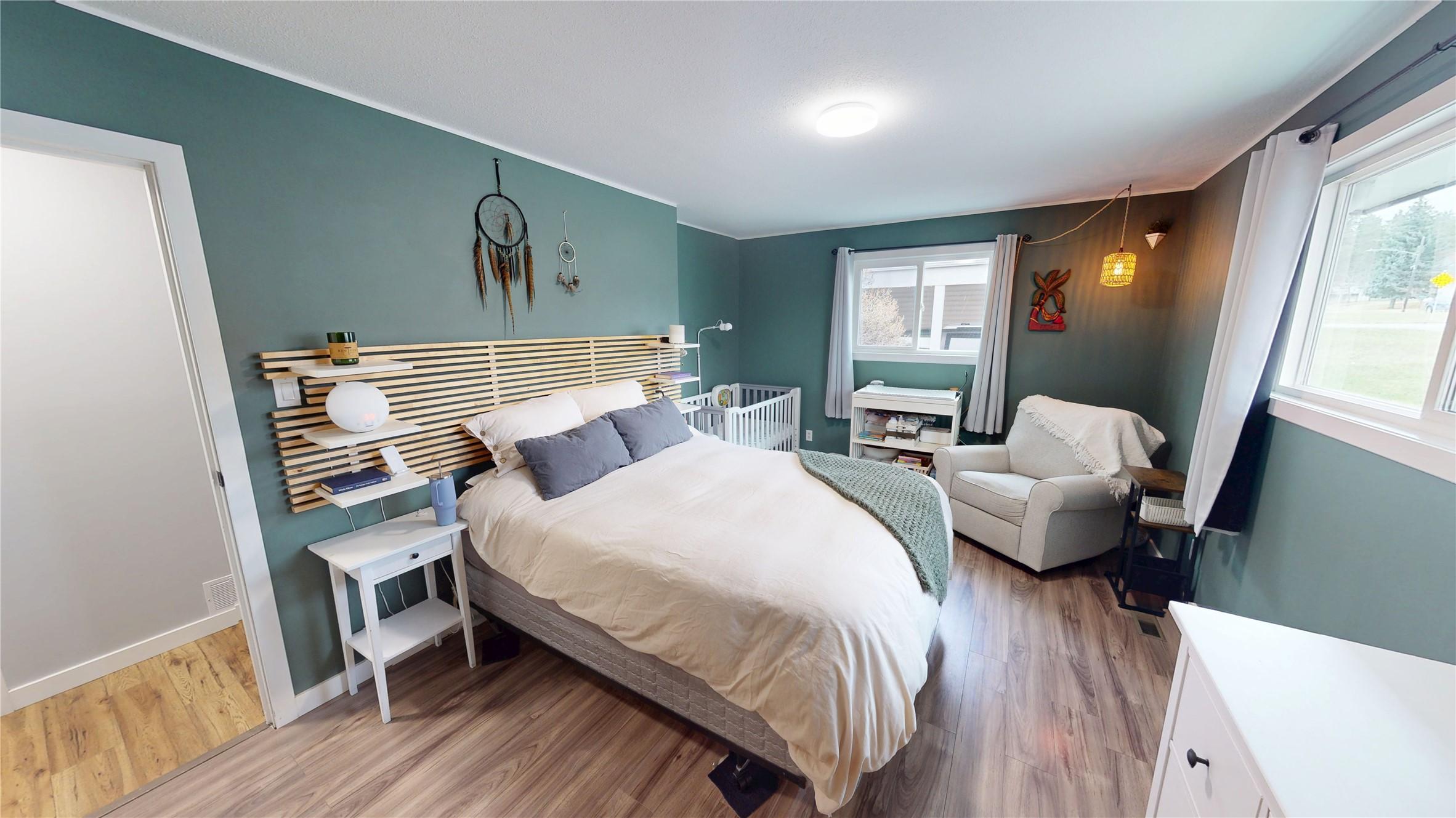 2620 3Rd Street, Cranbrook, BC - Indoor Photo Showing Bedroom