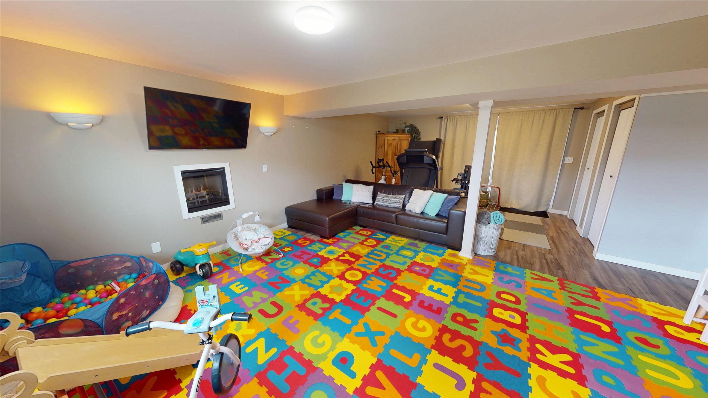 2620 3Rd Street, Cranbrook, BC - Indoor