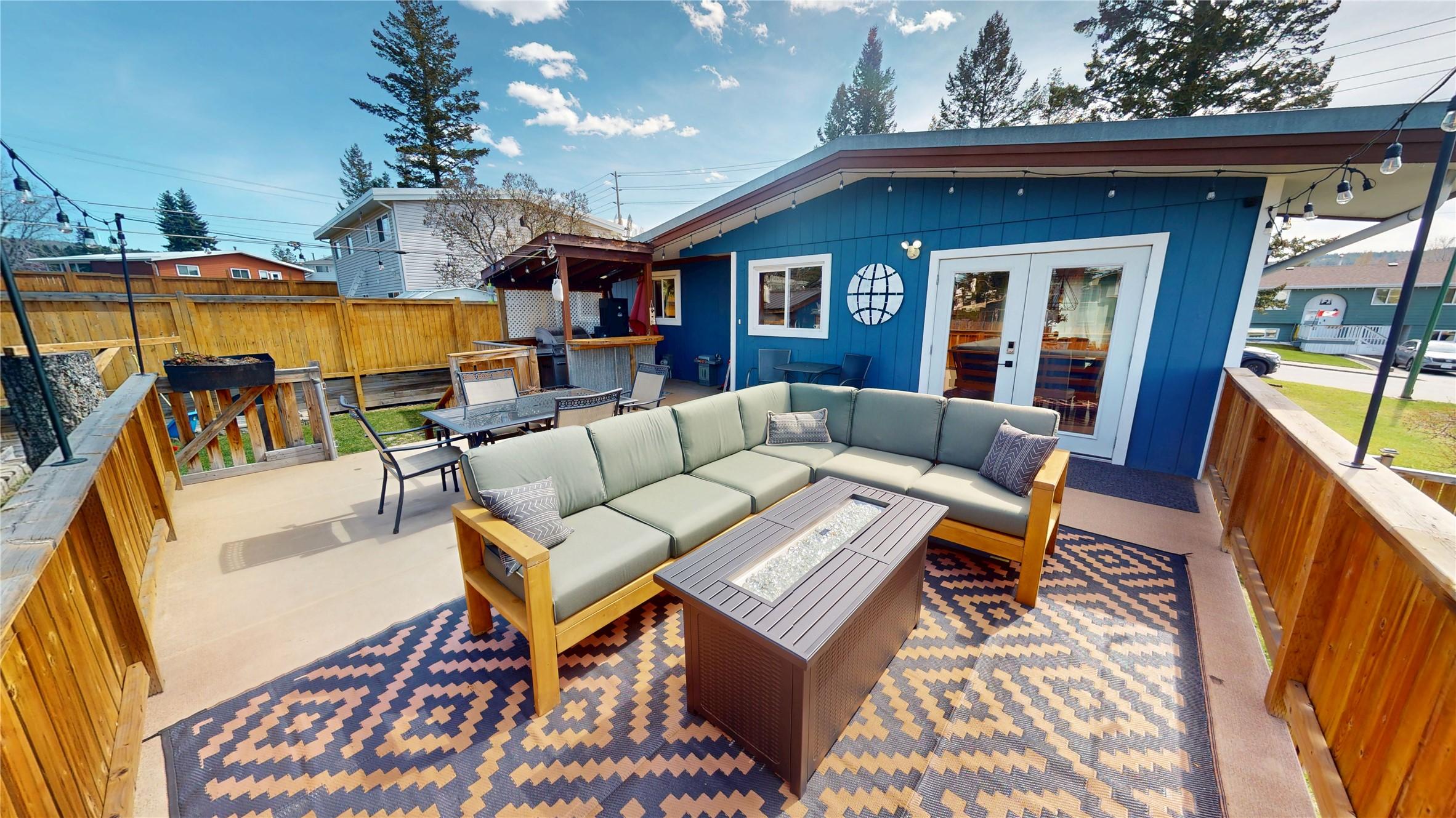 2620 3Rd Street, Cranbrook, BC - Outdoor With Deck Patio Veranda