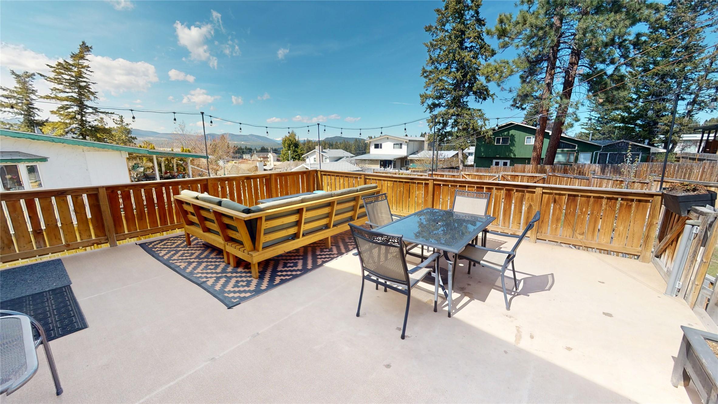 2620 3Rd Street, Cranbrook, BC - Outdoor With Deck Patio Veranda