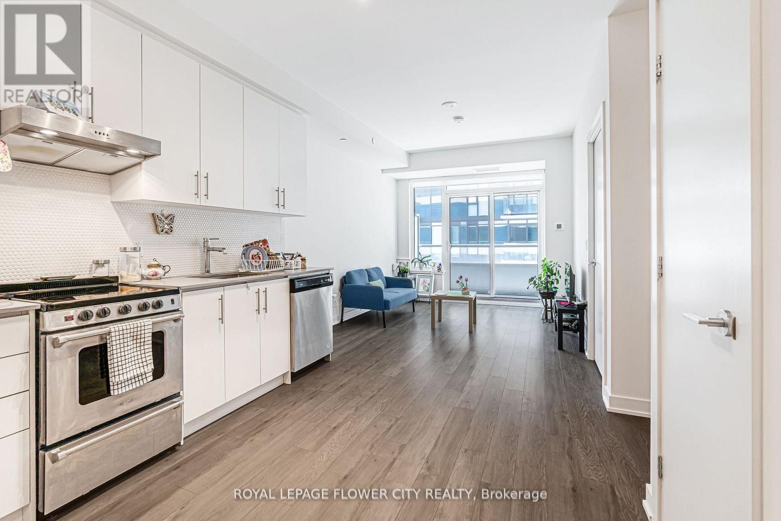 907 - 212 King William Street S, Hamilton, ON - Indoor Photo Showing Kitchen With Upgraded Kitchen