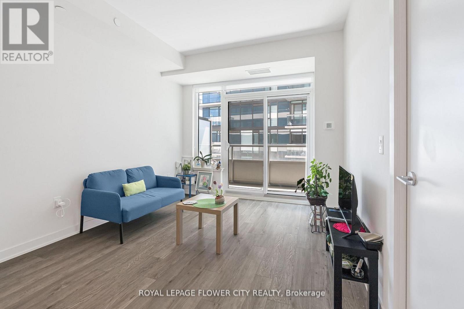 907 - 212 King William Street S, Hamilton, ON - Indoor