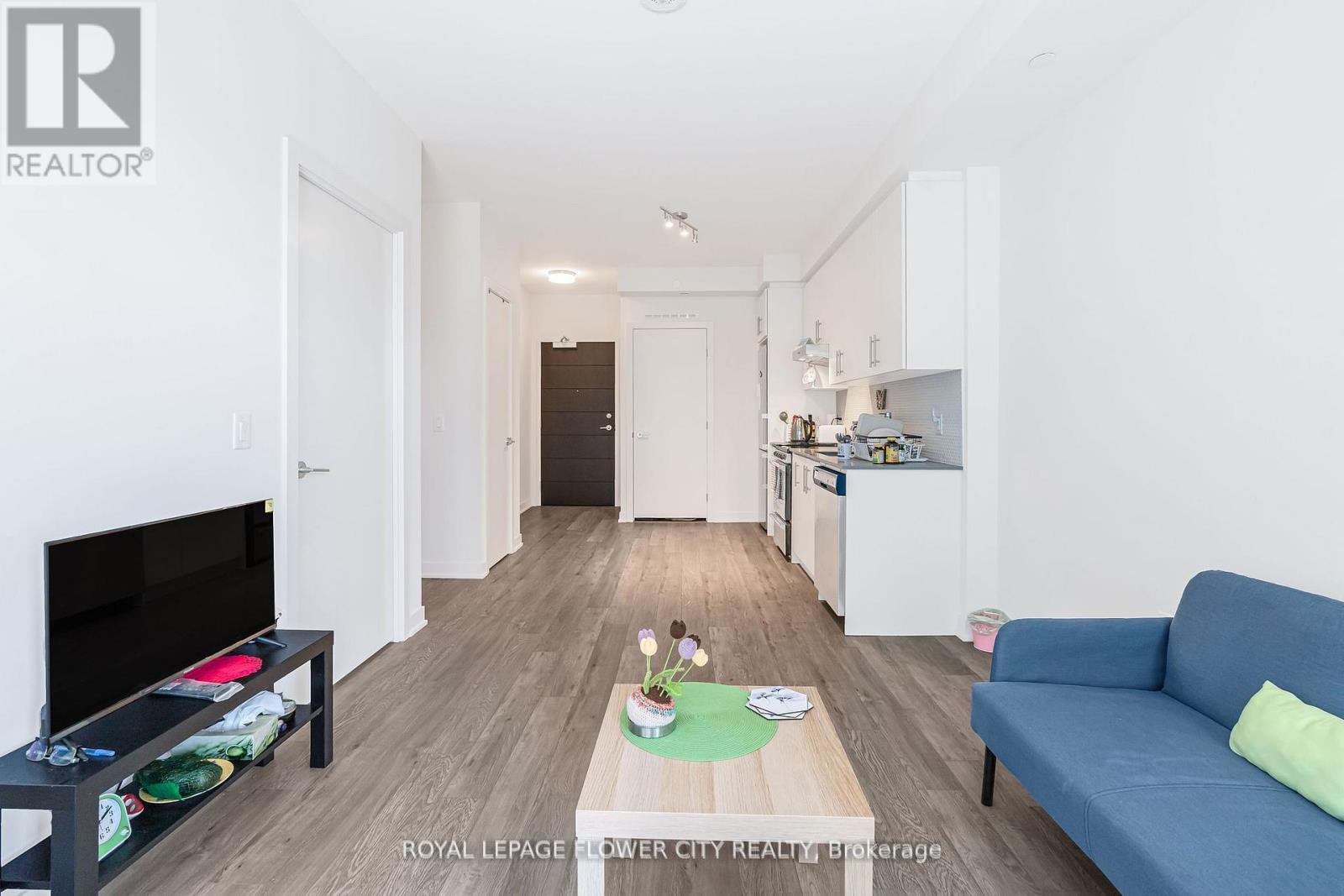 907 - 212 King William Street S, Hamilton, ON - Indoor