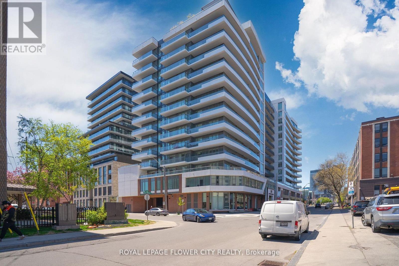907 - 212 King William Street S, Hamilton, ON - Outdoor With Balcony With Facade