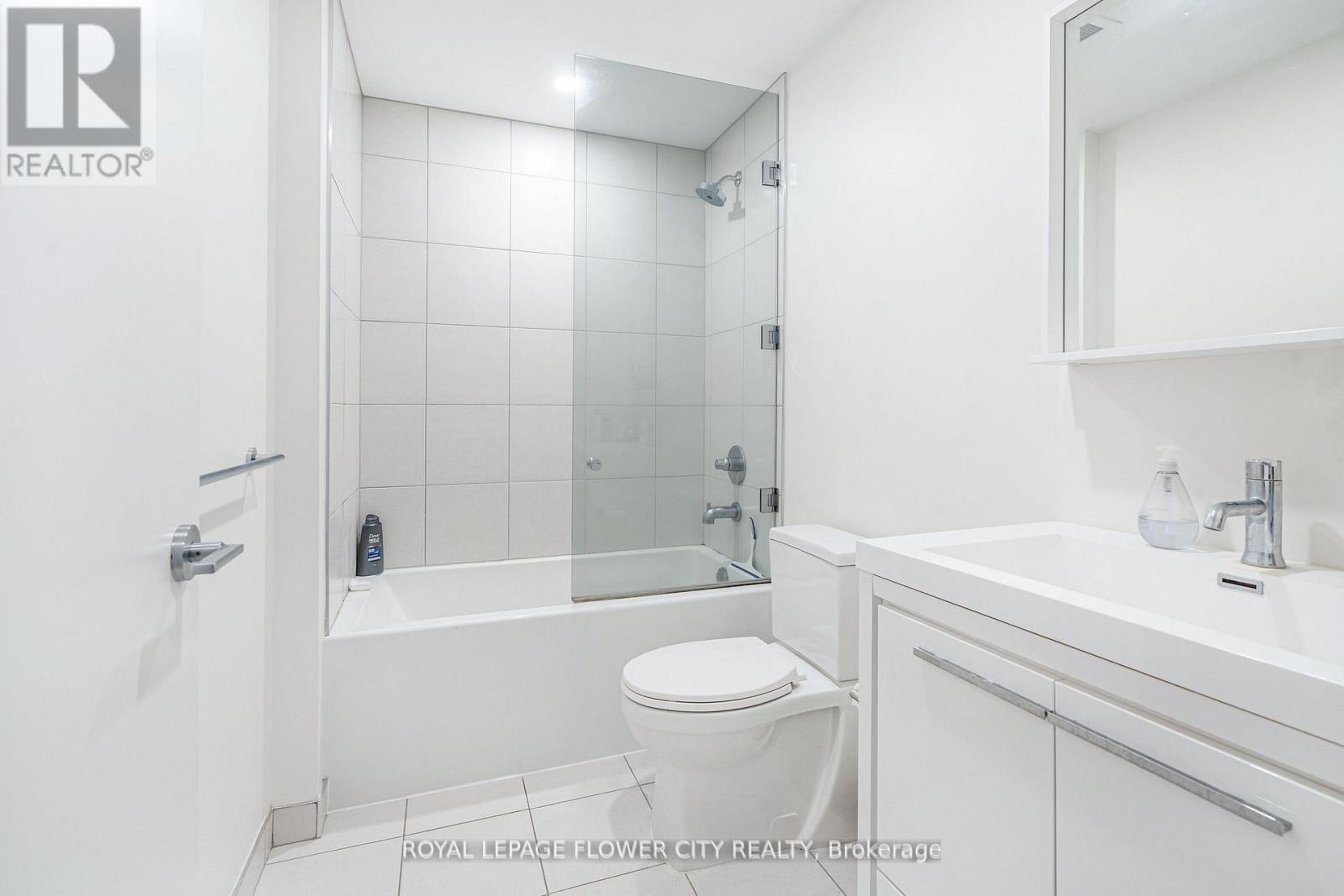 907 - 212 King William Street S, Hamilton, ON - Indoor Photo Showing Bathroom