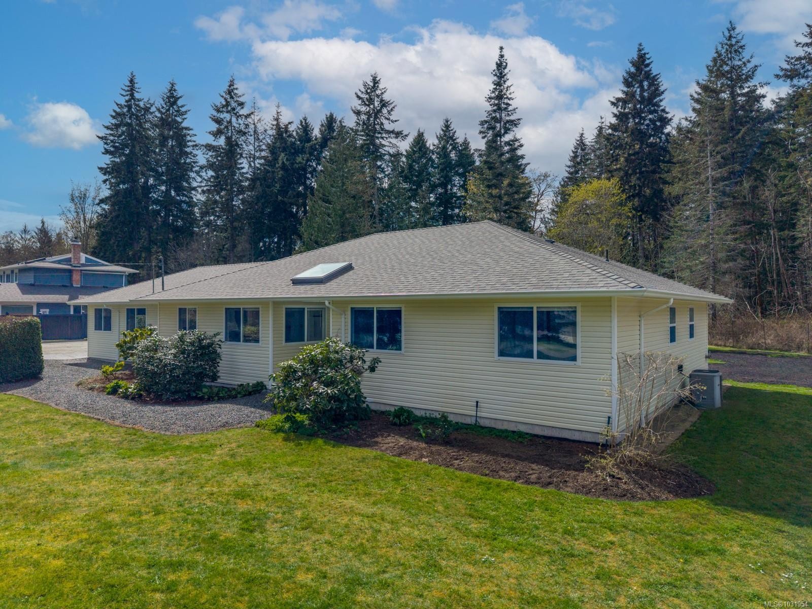 3815 Roy Creek Rd, Royston, BC