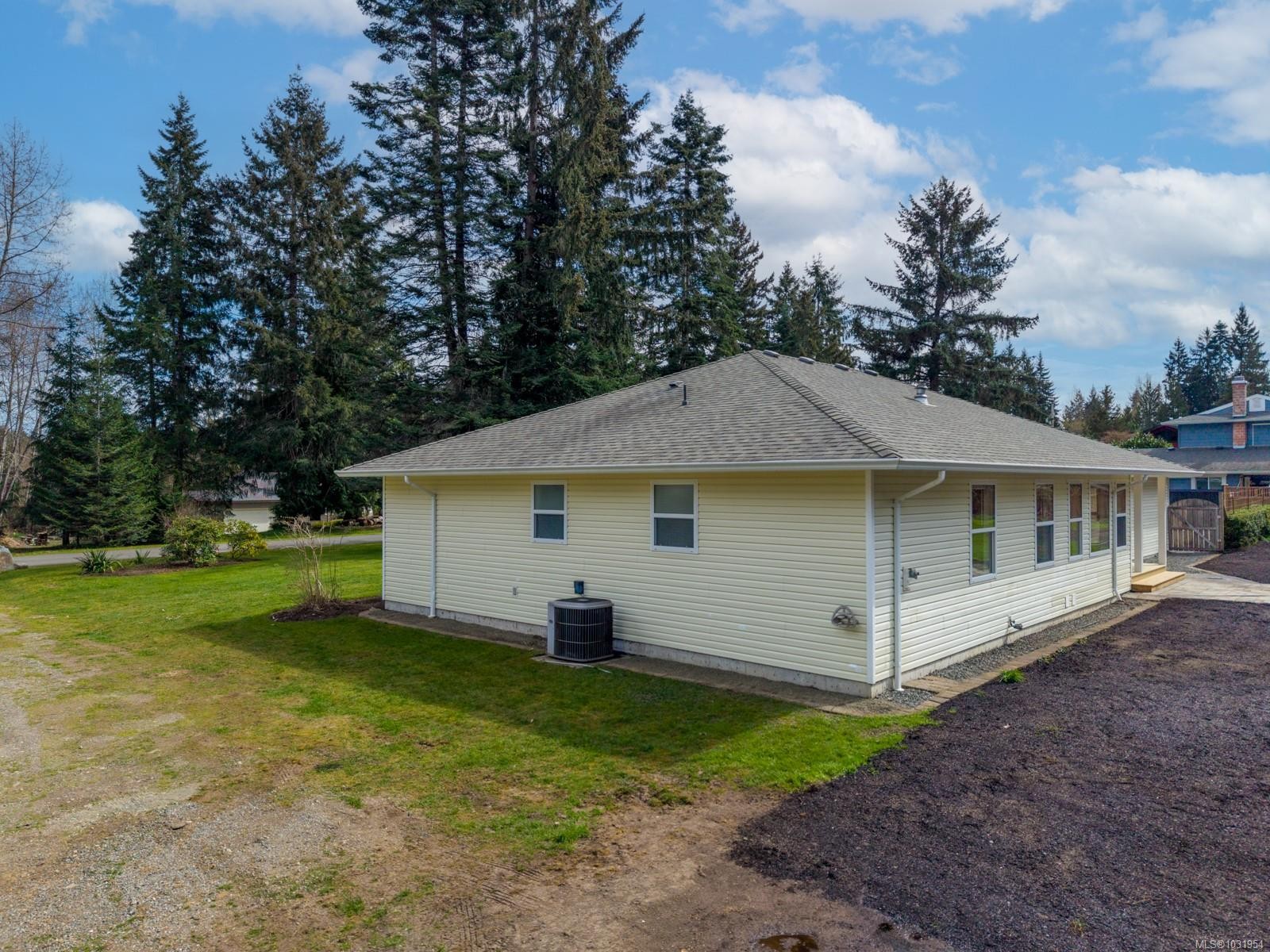 3815 Roy Creek Rd, Royston, BC