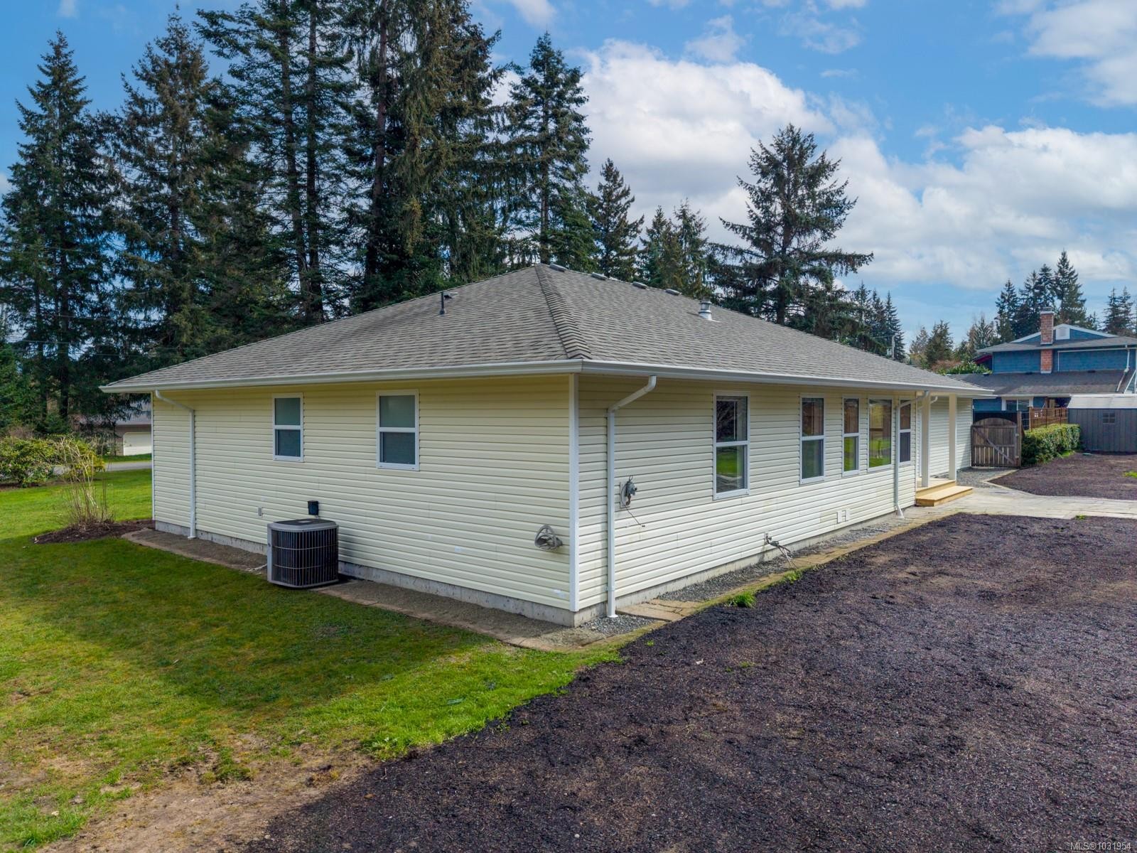 3815 Roy Creek Rd, Royston, BC