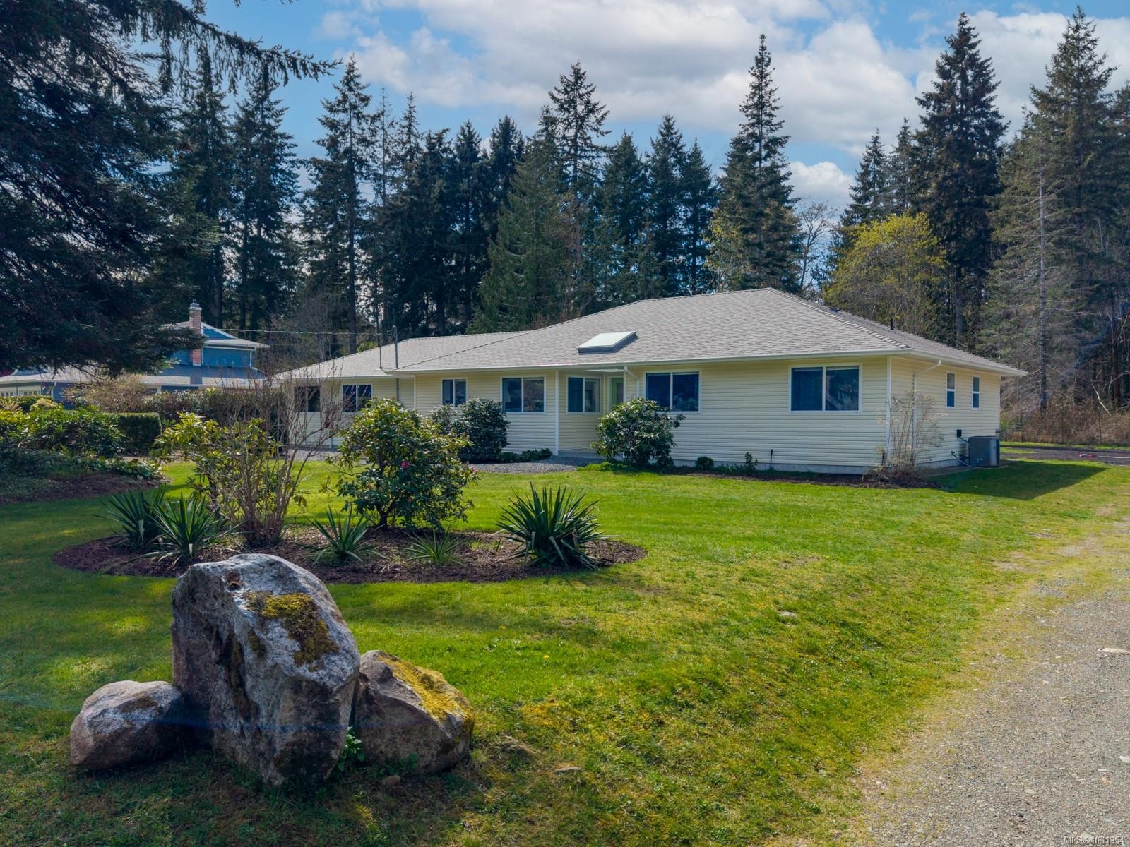 3815 Roy Creek Rd, Royston, BC