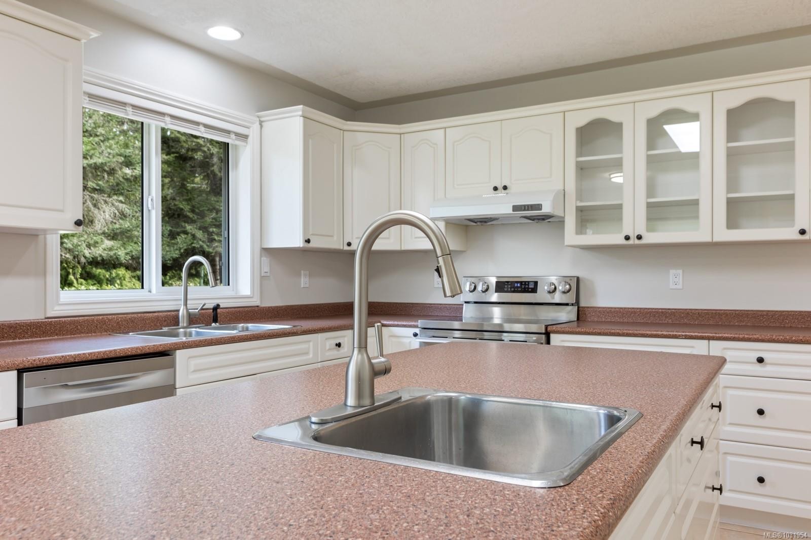 3815 Roy Creek Rd, Royston, BC