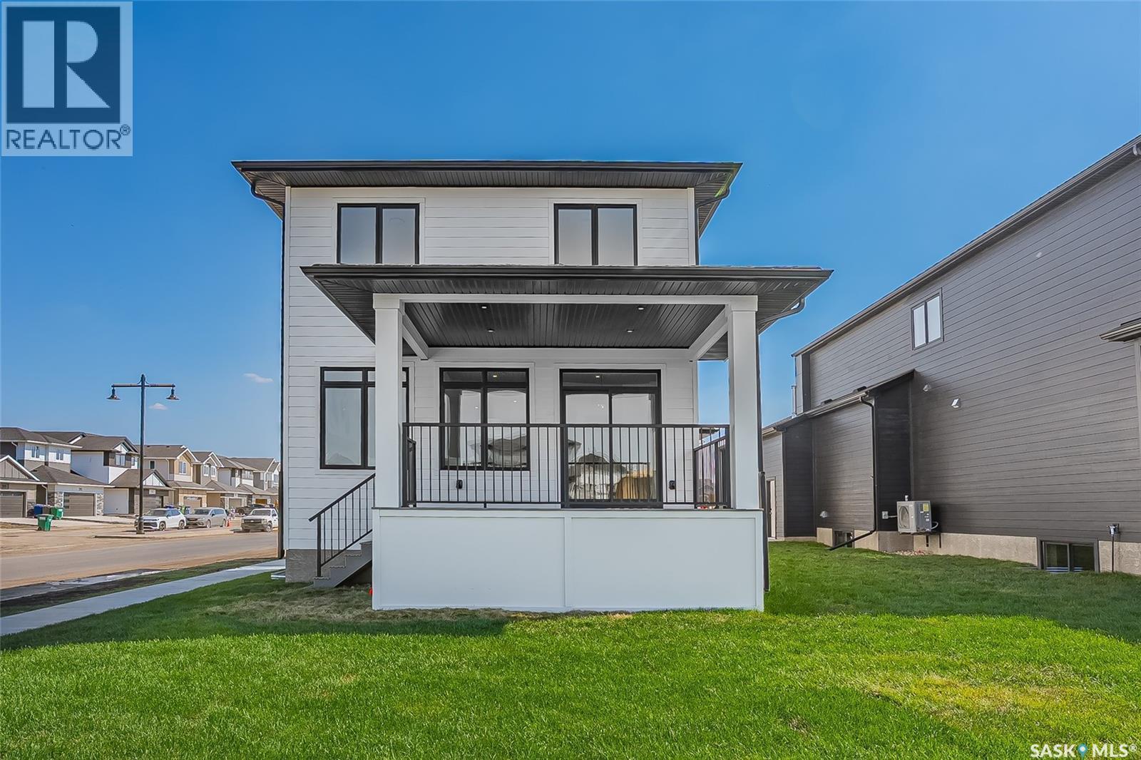102 Cockcroft Manor, Saskatoon, SK