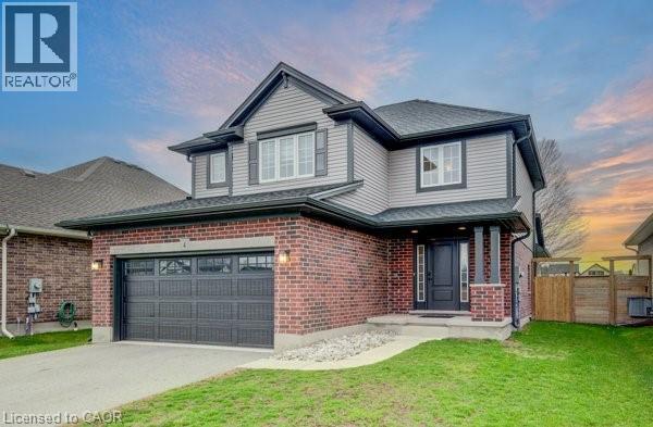 4 Livingston Drive, Tillsonburg, ON - Outdoor