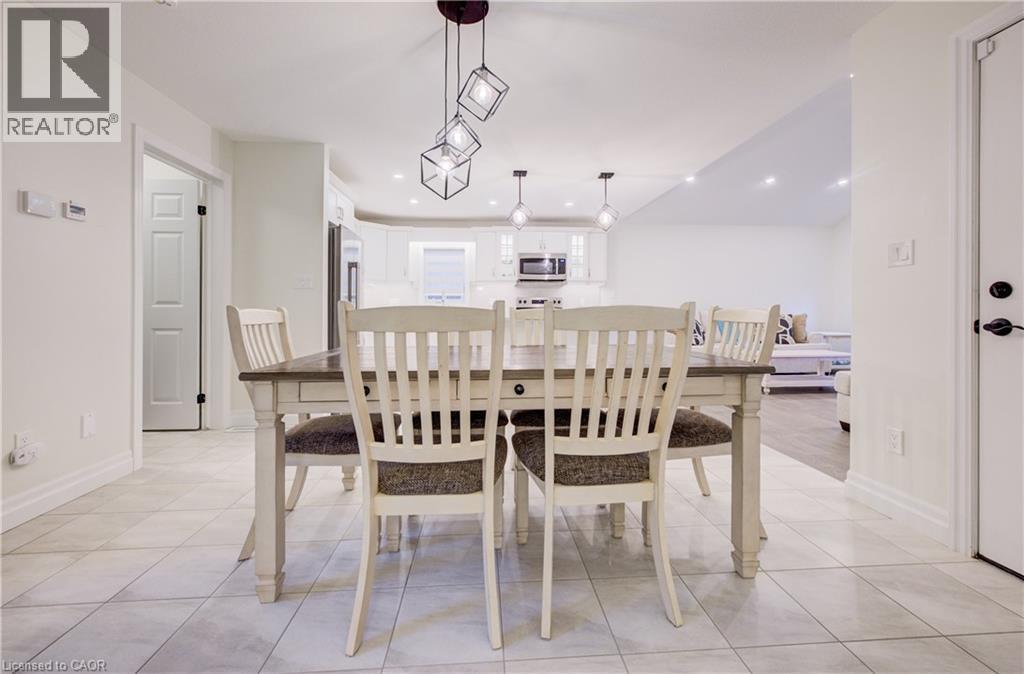 4 Livingston Drive, Tillsonburg, ON - Indoor Photo Showing Dining Room