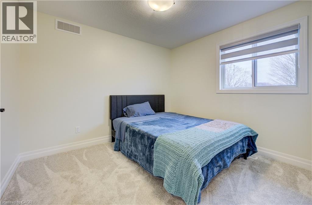 4 Livingston Drive, Tillsonburg, ON - Indoor Photo Showing Bedroom