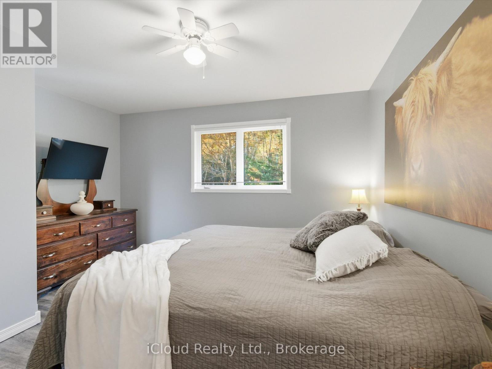 6 Springhill Road, Mckellar, ON - Indoor Photo Showing Bedroom