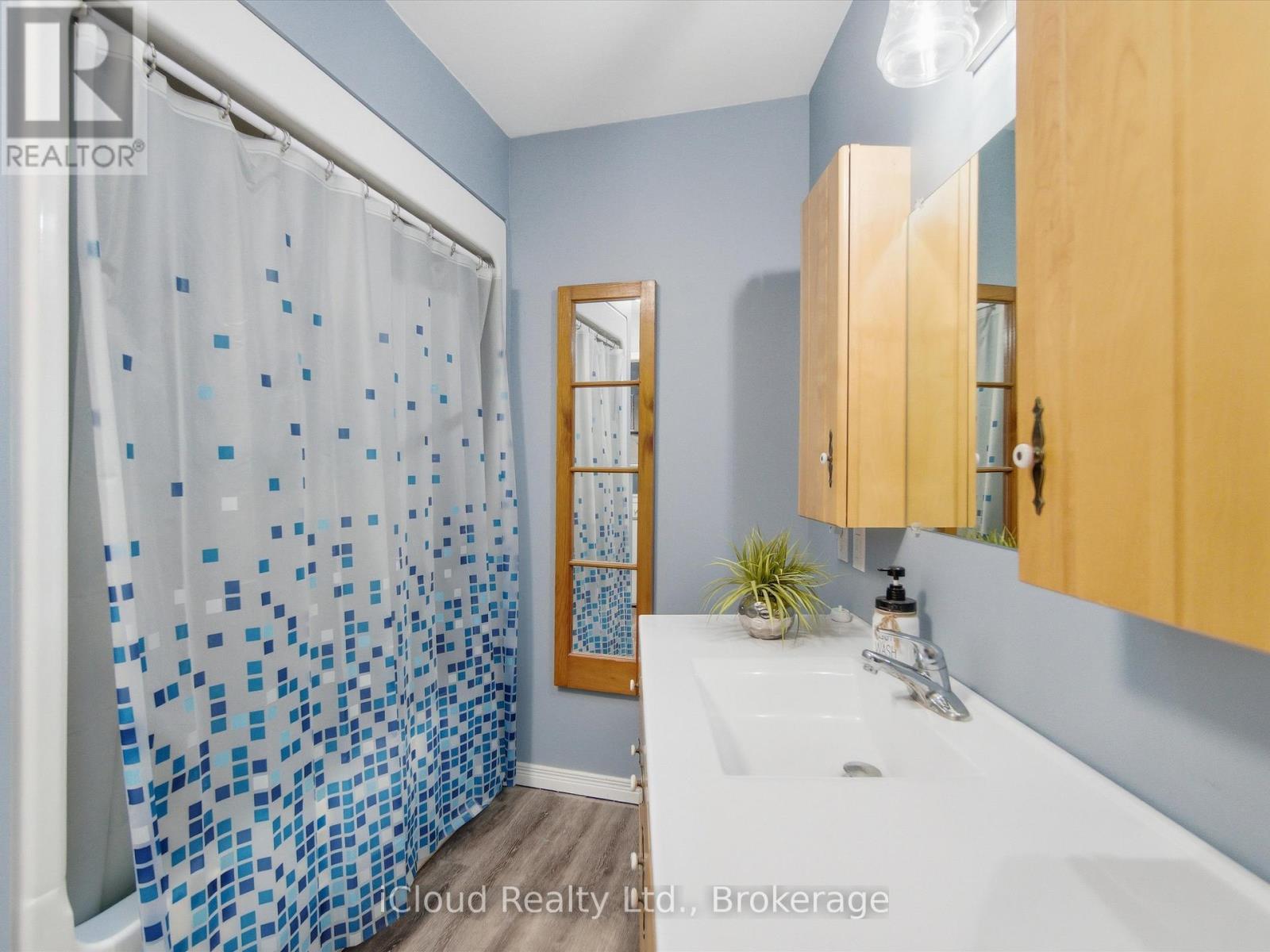 6 Springhill Road, Mckellar, ON - Indoor Photo Showing Bathroom