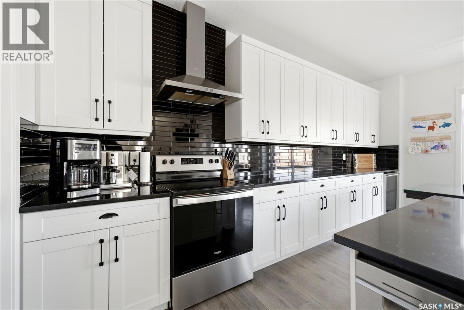 3029 Bellegarde Crescent, Regina, SK - Indoor Photo Showing Kitchen