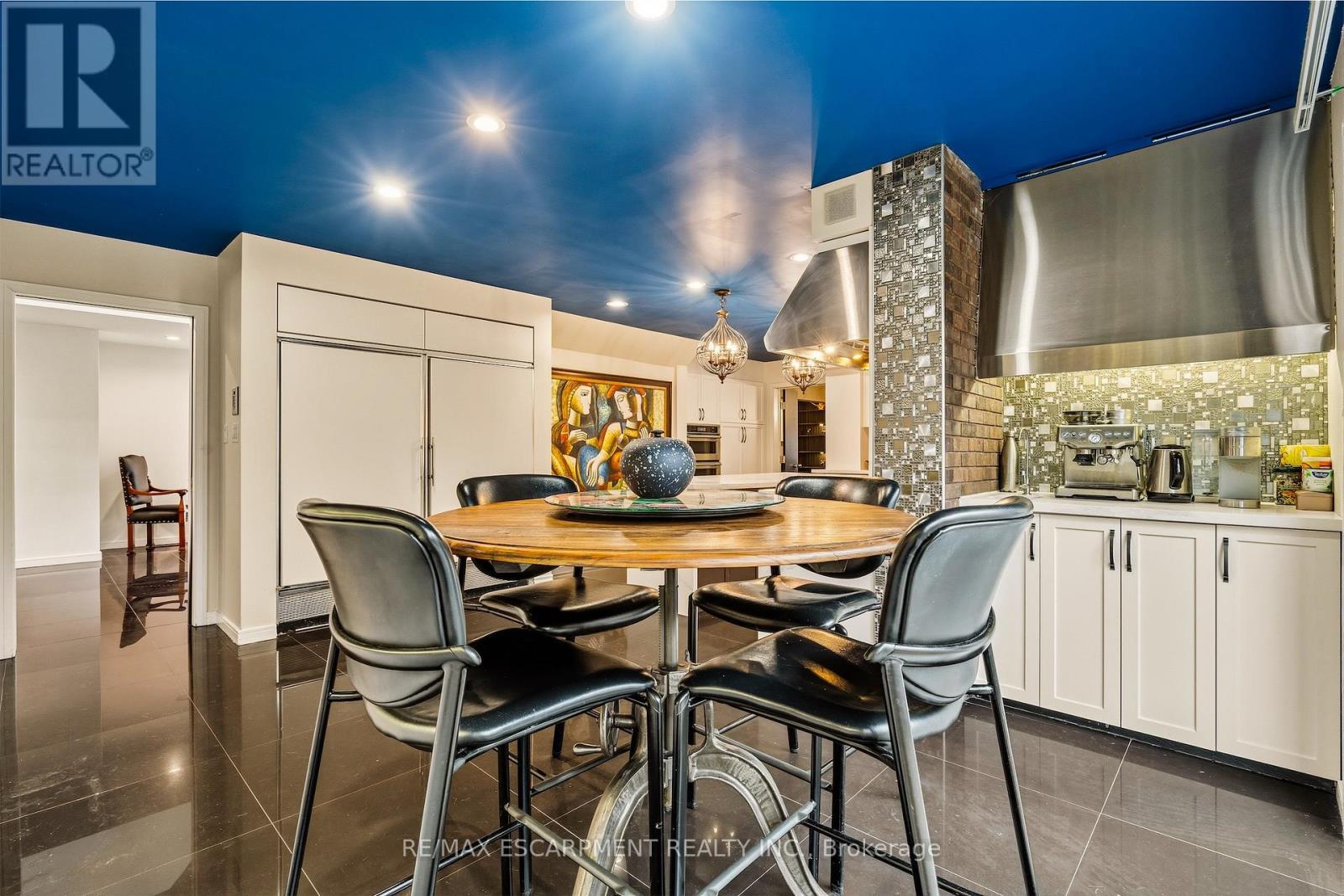 78 Terrace Drive, Hamilton, ON - Indoor Photo Showing Dining Room